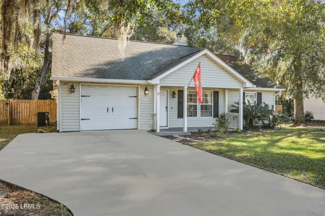 $360,000 | 9 Spanish Moss Drive, Beaufort, SC 29907