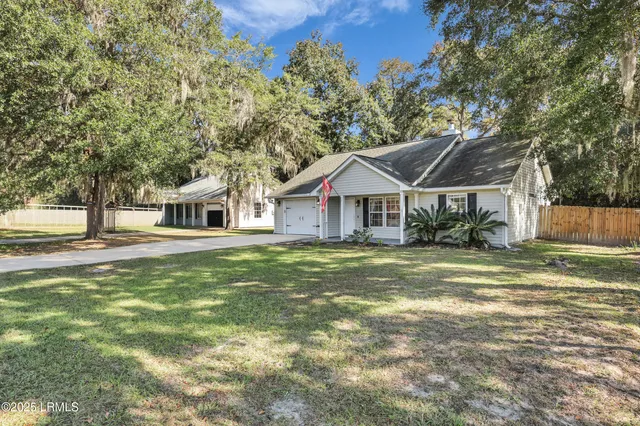 $360,000 | 9 Spanish Moss Drive, Beaufort, SC 29907