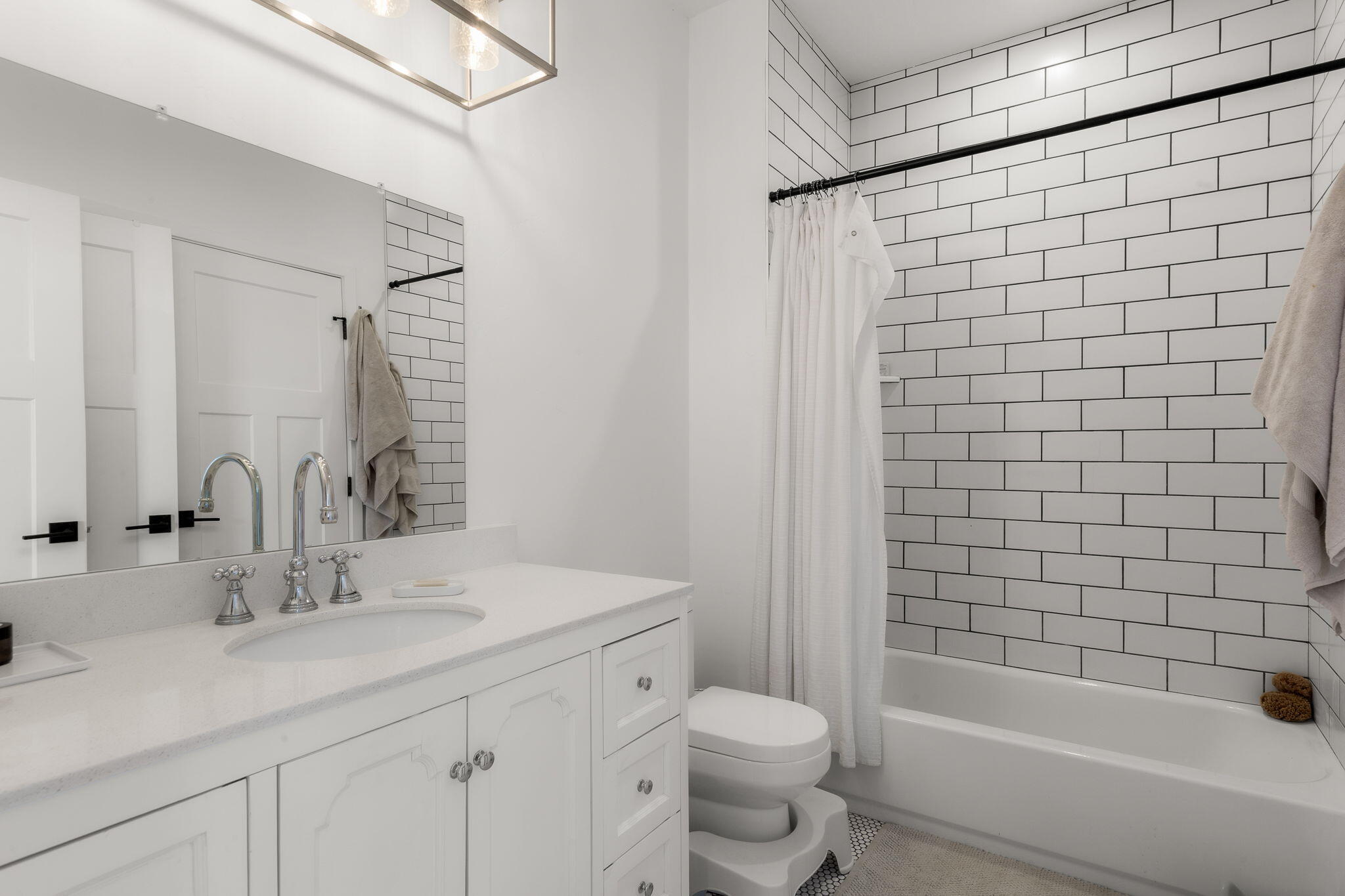 558 Del Mar Drive St. George, UT 84790 - Photo 57 of 74 apartment bathroom, second level