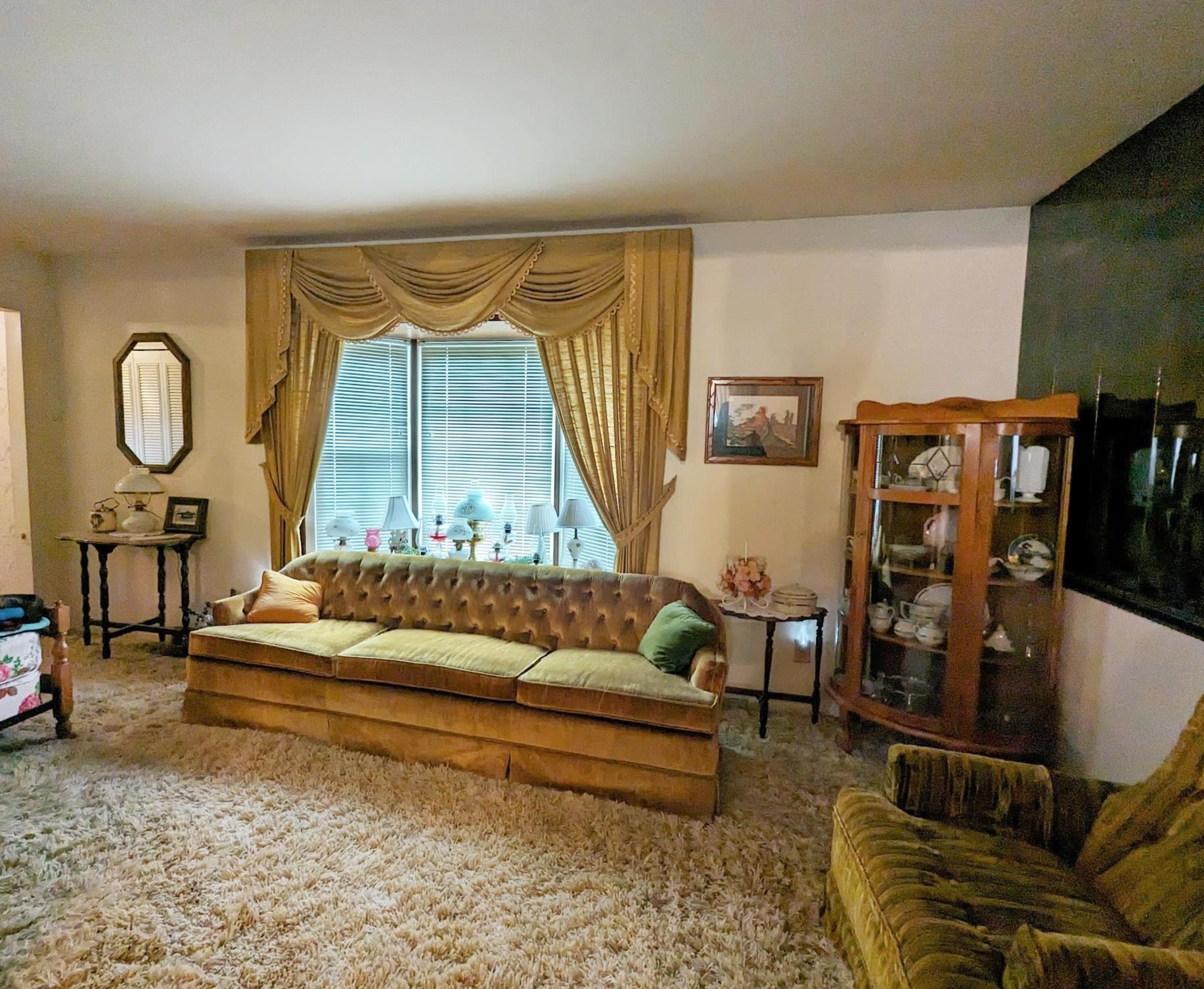 1261 North Morrish Road Flint, MI 48532 - Photo 8 of 33 50133516-364fc115-2d58-4716-a039-e5a34a4604b7.JPG