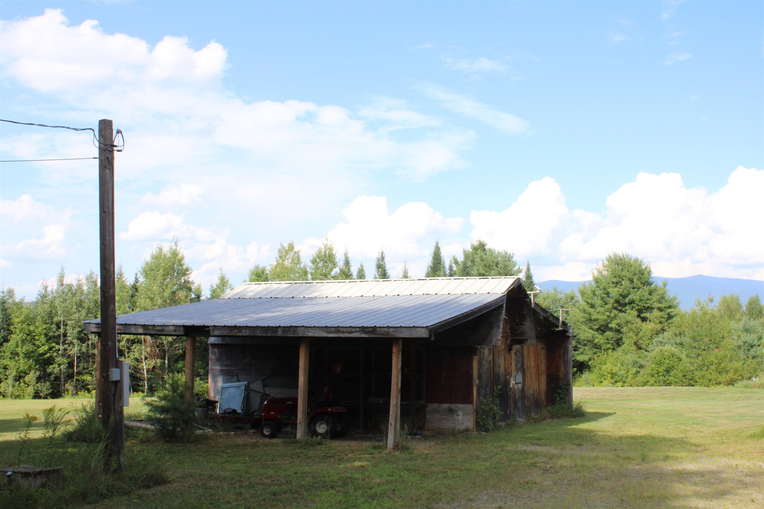 300 Colby Road Whitefield, NH 03598 - Photo 2 of 23 Gallery Image 2