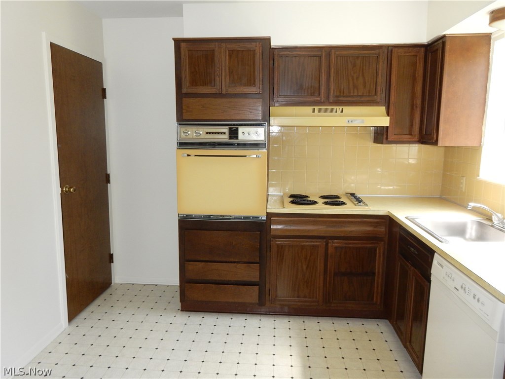 6160 Clingan Road Youngstown, OH 44514 - Photo 6 of 30 Gallery Image 6