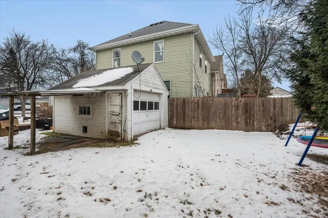 $195,000 | 2004 Lamborn Avenue, Superior, WI 54880