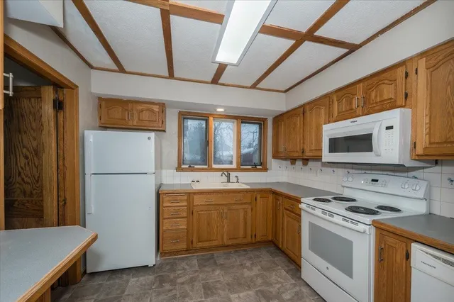 $195,000 | 2004 Lamborn Avenue, Superior, WI 54880