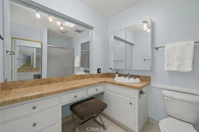 $749,000 | 5017 Cartwright Avenue, Unit 3, North Hollywood, CA 91601