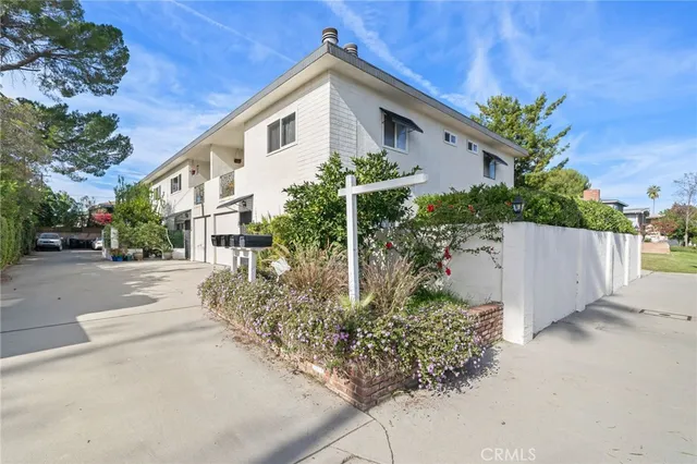 $749,000 | 5017 Cartwright Avenue, Unit 3, North Hollywood, CA 91601