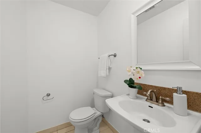 $749,000 | 5017 Cartwright Avenue, Unit 3, North Hollywood, CA 91601