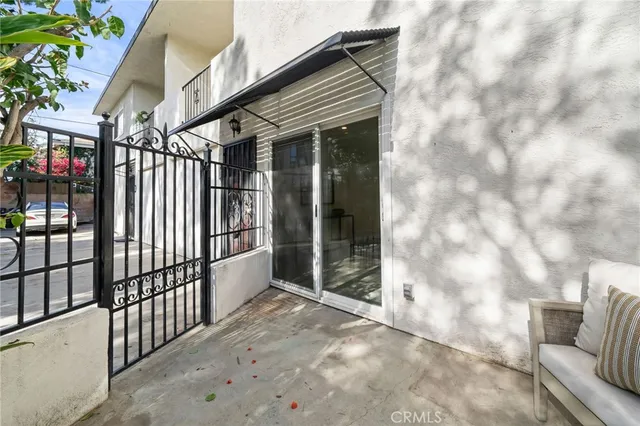$749,000 | 5017 Cartwright Avenue, Unit 3, North Hollywood, CA 91601