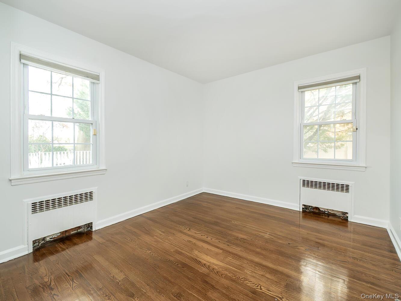 41 South 4th Street Locust Valley, NY 11560 - Photo 24 of 39