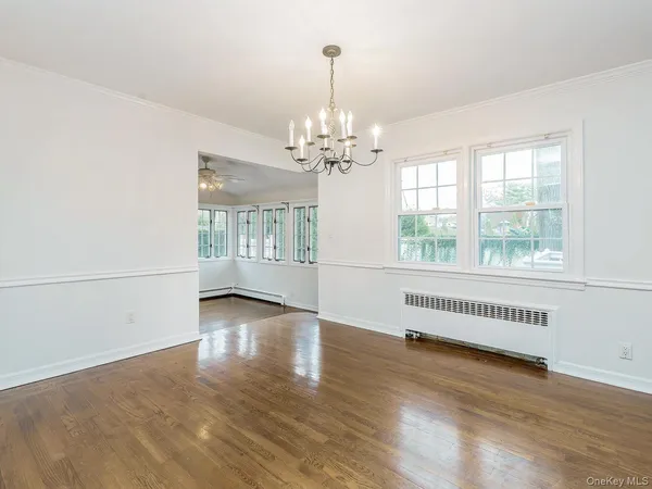 $6,300 | 41 South 4th Street, Locust Valley, NY 11560