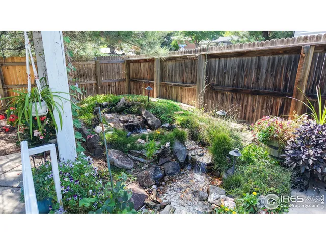 a black and white photo of a house