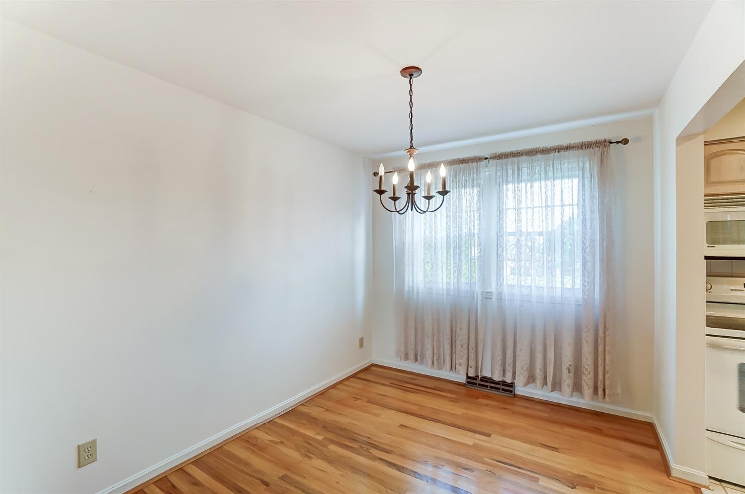 2413 South Road Cincinnati, OH 45233 - Photo 4 of 24 Gallery Image 4