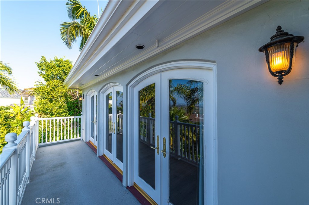 5 Sunpeak Irvine, CA 92603 - Photo 33 of 42 a view of a corridor
