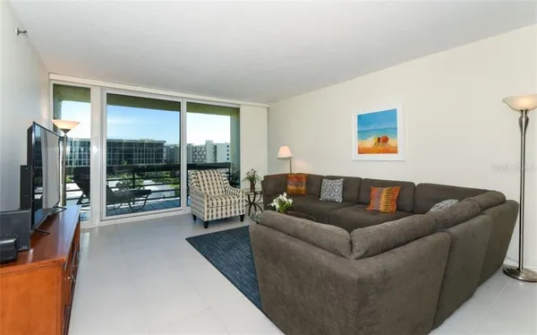 $11,000 | 1125 Gulf Of Mexico Drive, Unit 403, Longboat Key, FL 34228