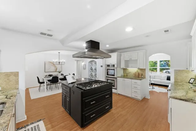 $1,100,000 | 6701 Lexington Road, Austin, TX 78757