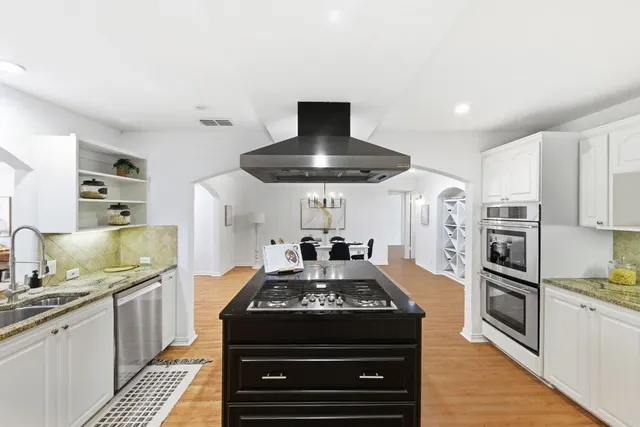 $1,100,000 | 6701 Lexington Road, Austin, TX 78757