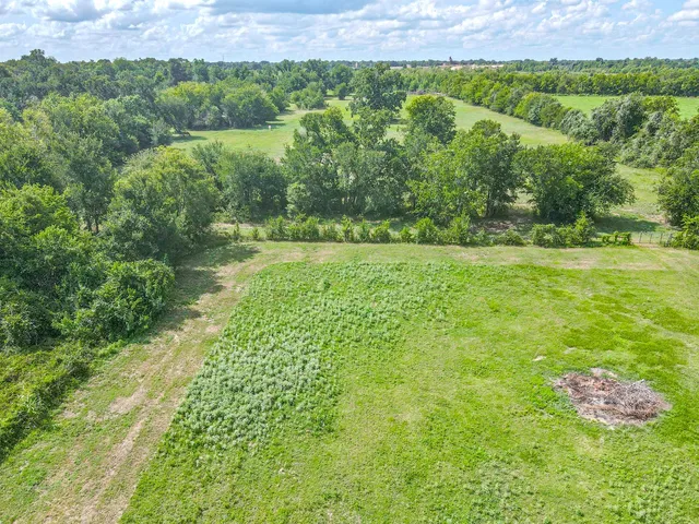 $750,000 | 0 Buckskin Road, Wallis, TX 77485