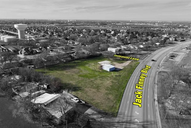 $735,000 | 501 Centerpoint Lane, Greenville, TX 75402