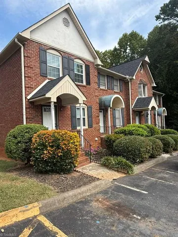 $2,000 | 327 Mar-Don Hills Court, Winston-Salem, NC 27104