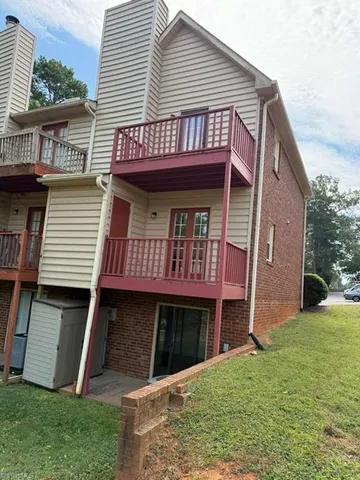 $2,000 | 327 Mar-Don Hills Court, Winston-Salem, NC 27104