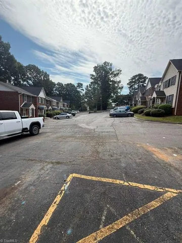 $2,000 | 327 Mar-Don Hills Court, Winston-Salem, NC 27104