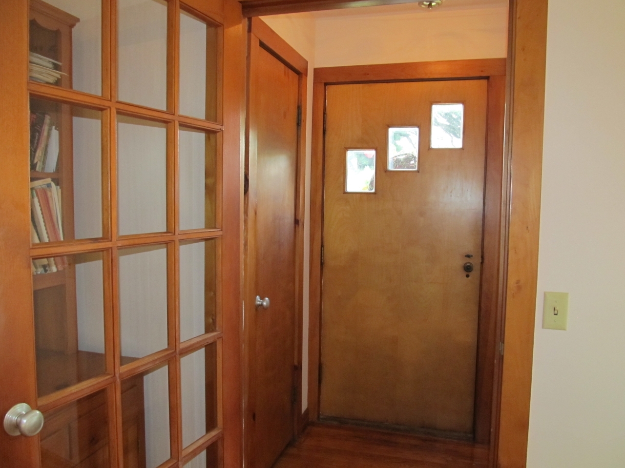 41 Albany Road West Stockbridge, MA 01266 - Photo 17 of 30 Front Entryway