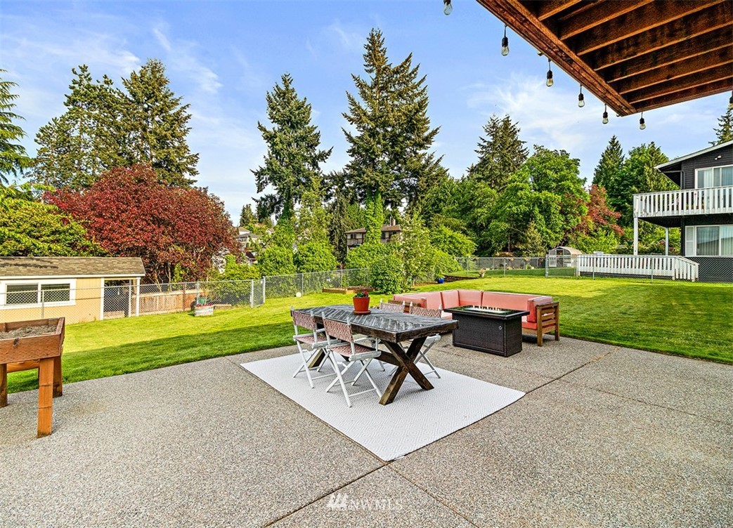 30002 2nd Avenue Southwest Federal Way, WA 98023 - Photo 27 of 34 a view of a patio with a table and chairs
