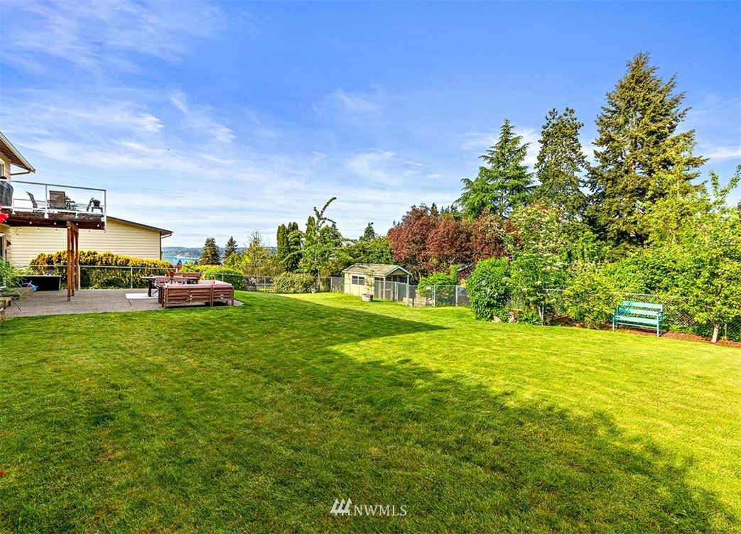 30002 2nd Avenue Southwest Federal Way, WA 98023 - Photo 28 of 34 a view of a big yard with plants and large trees