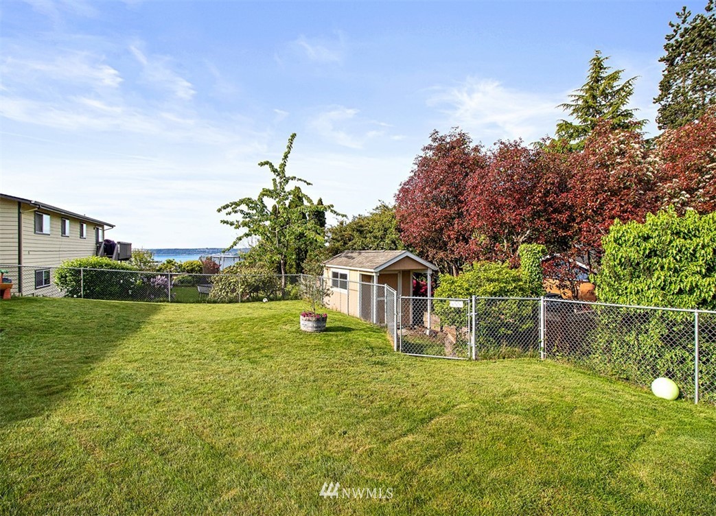 30002 2nd Avenue Southwest Federal Way, WA 98023 - Photo 30 of 34 a view of a house with a yard and sitting area