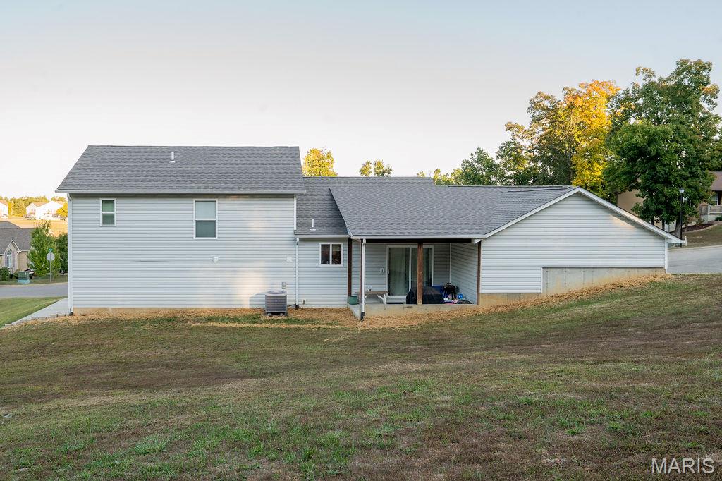 363 Moss Lane Farmington, MO 63640 - Photo 2 of 28