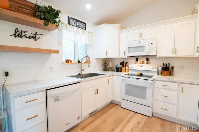 $294,500 | 363 Moss Lane, Farmington, MO 63640