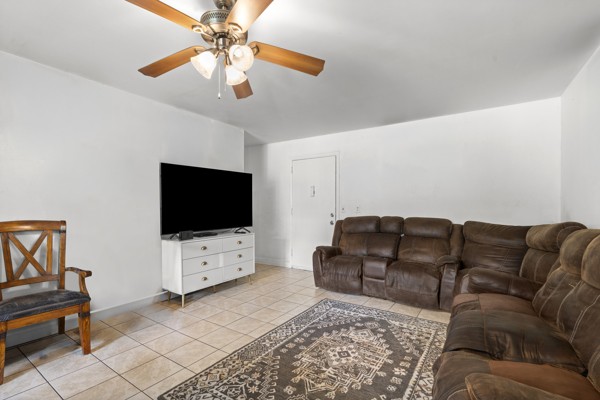 613 Hillsboro Road, Unit B17 Franklin, TN 37064 - Photo 26 of 27 a living room with furniture and a flat screen tv