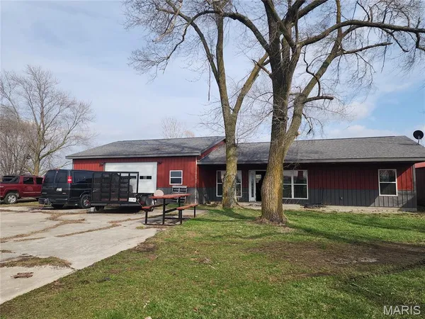 $185,000 | 21023 Old Rte 66, Mount Olive, IL 62069