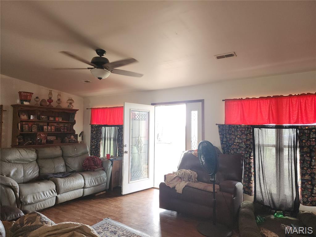 21023 Old Rte 66 Mount Olive, IL 62069 - Photo 12 of 15