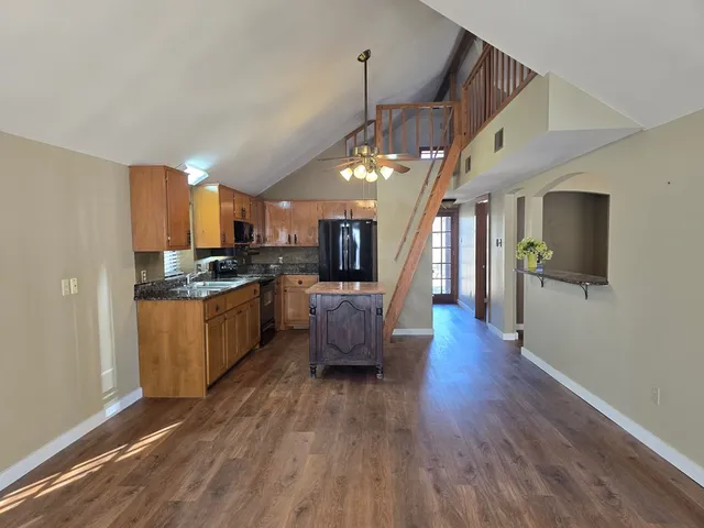 $1,200 | 108 F Street, Kerrville, TX 78028