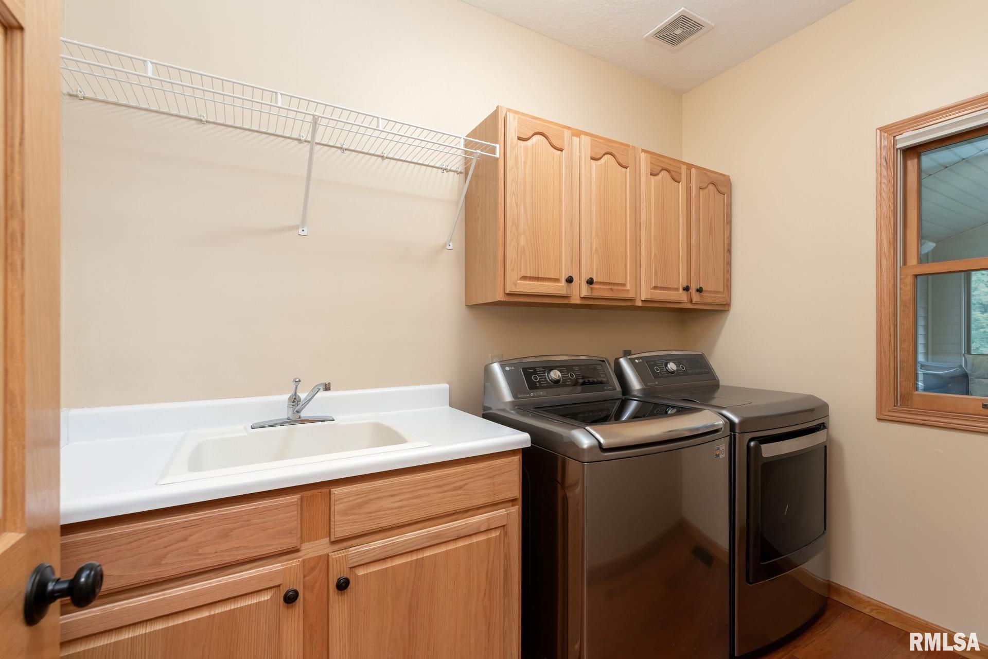 6812 Ridges Court Bettendorf, IA 52722 - Photo 17 of 50 Gallery Image 17