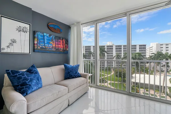 $635,000 | 3212 South Ocean Boulevard, Unit 606A, Highland Beach, FL 33487