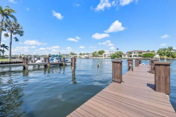 $635,000 | 3212 South Ocean Boulevard, Unit 606A, Highland Beach, FL 33487