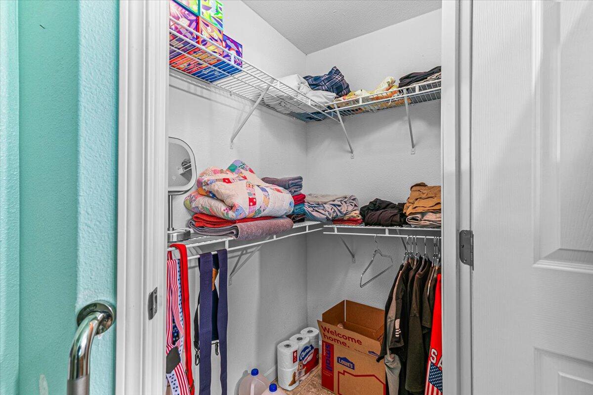 6901 Old Stage Road, Unit 13 Central Point, OR 97502 - Photo 18 of 24 20-21