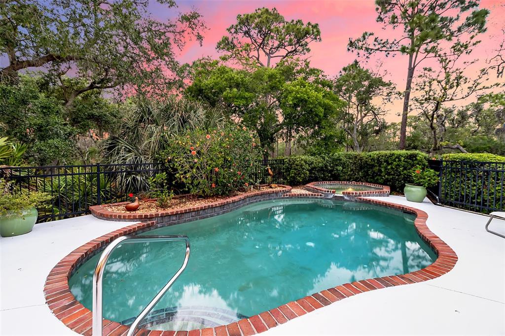 156 Bishopscourt Road Osprey, FL 34229 - Photo 12 of 84