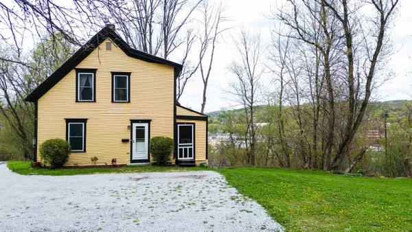 $270,000 | 20 Bassett Street, Barre, VT 05641