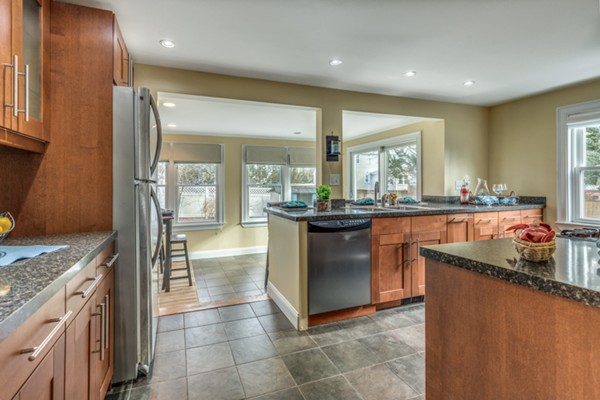 14 Bonad Road Stoneham, MA 02180 - Photo 14 of 30 Gallery Image 14