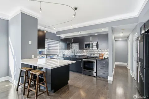 $899,000 | 88 East San Fernando Street, Unit 1002, San Jose, CA 95113