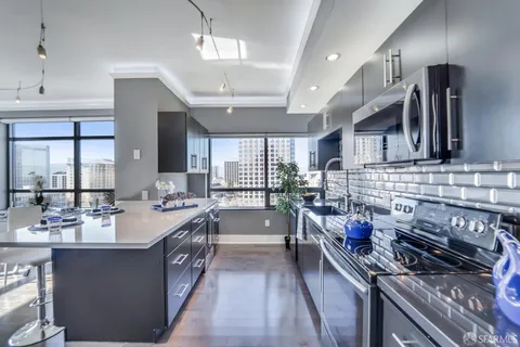 $899,000 | 88 East San Fernando Street, Unit 1002, San Jose, CA 95113