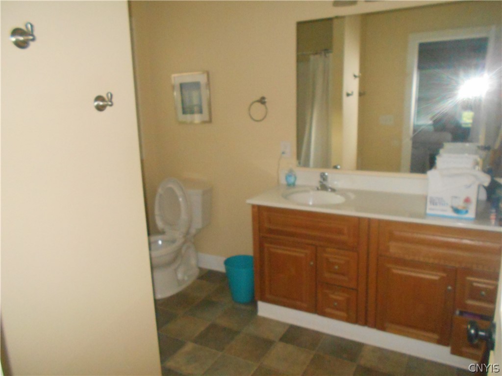 829 Tuscarora Road Sullivan, NY 13037 - Photo 11 of 21 Primary full bath