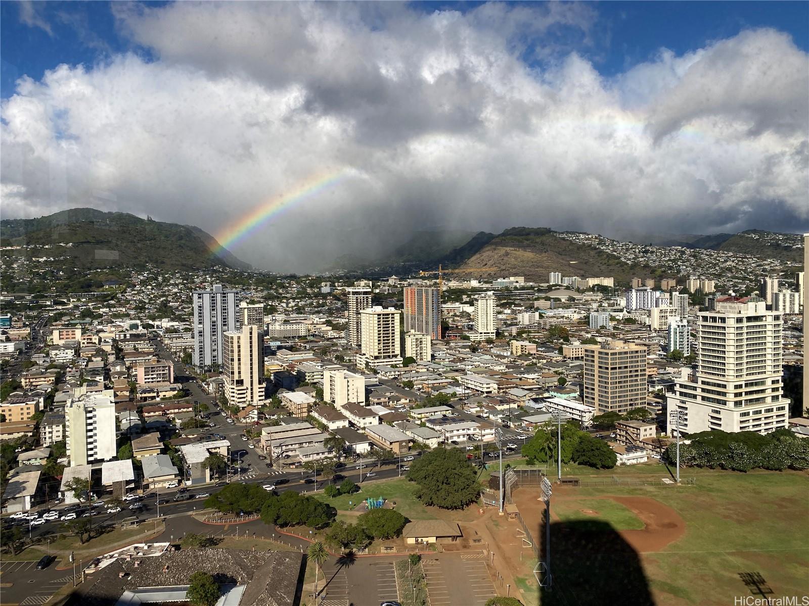 444 Niu Street, Unit 3407A Honolulu, HI 96815 - Photo 12 of 13 a view of a city