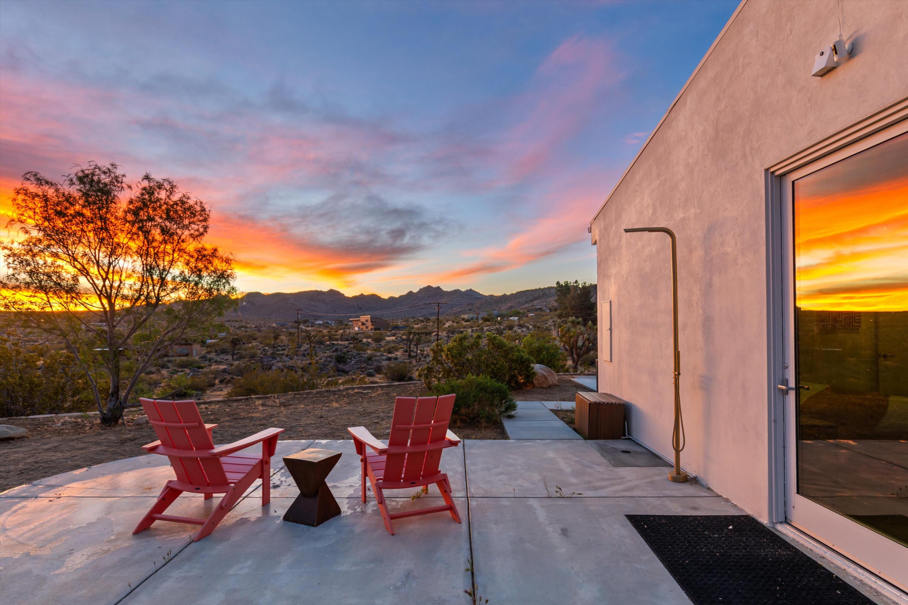 8825 Lilley Road Joshua Tree, CA 92252 - Photo 33 of 56 a view of a terrace with sitting area