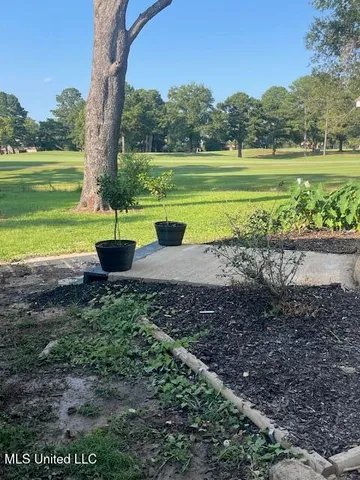 $255,000 | 538 South Deerfield Drive, Canton, MS 39046