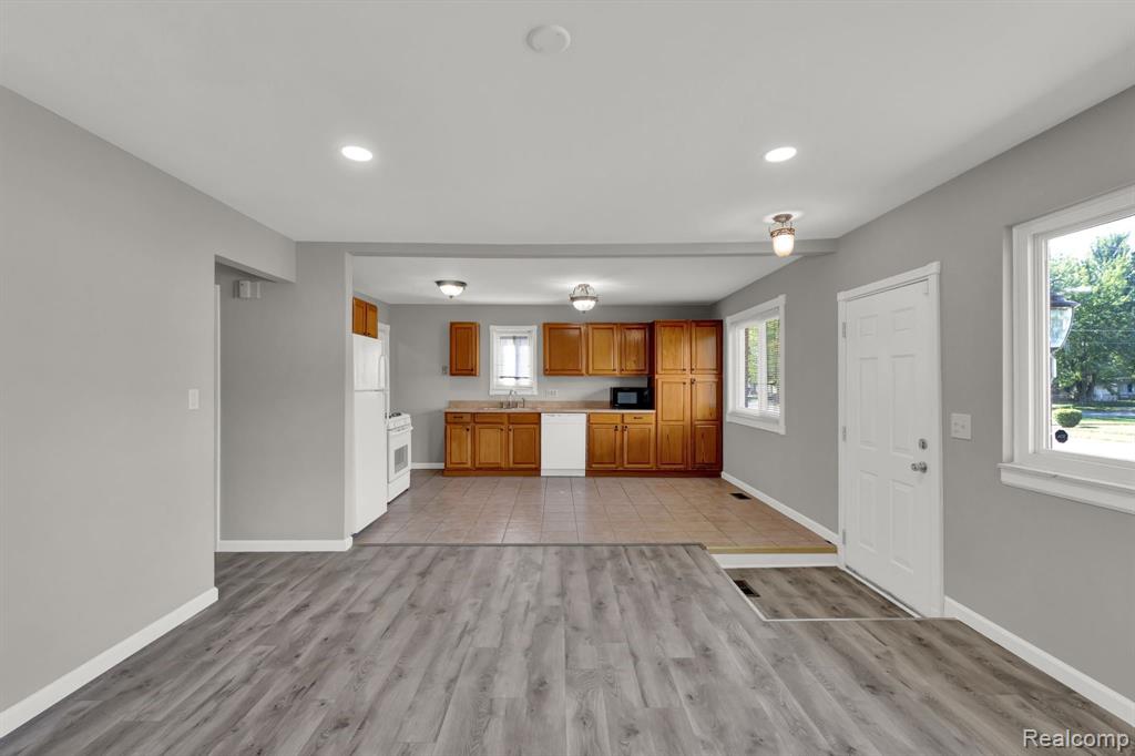 11220 Timken Avenue Warren, MI 48089 - Photo 20 of 36