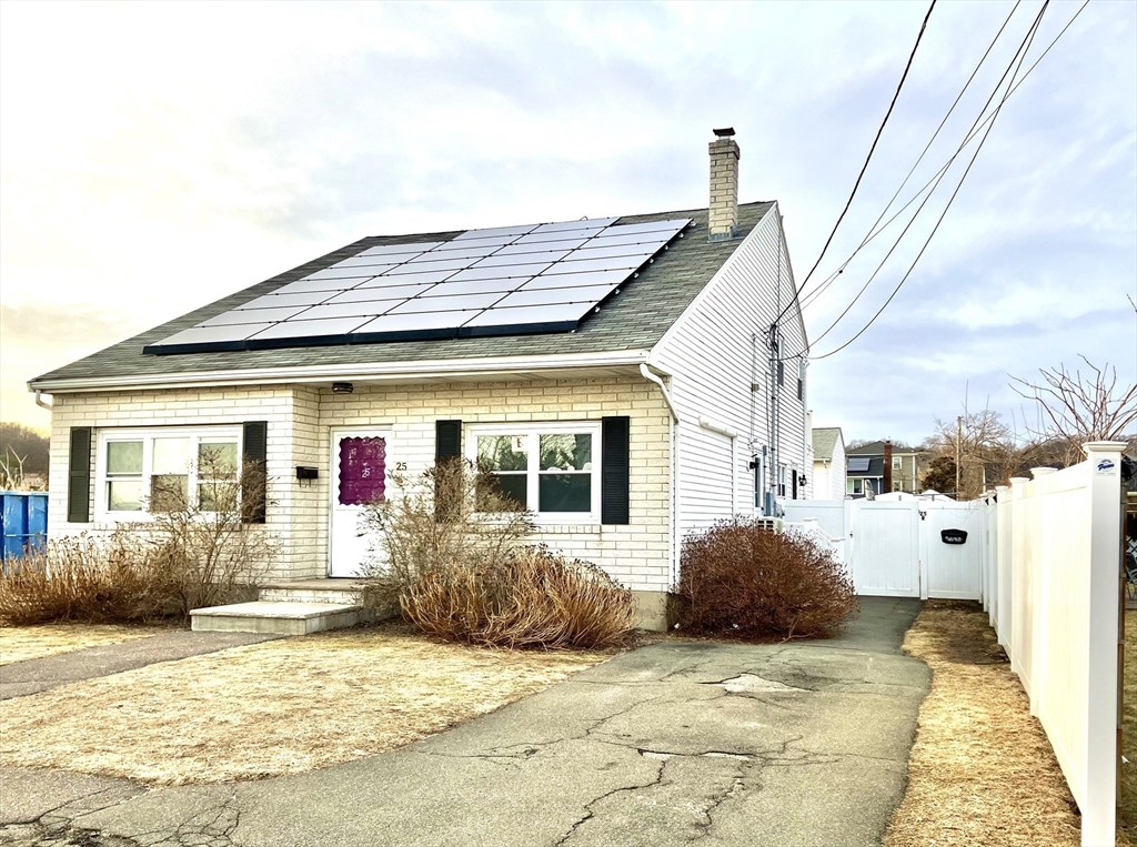25 Naples Avenue, Unit R Saugus, MA 01906 - Photo 2 of 13